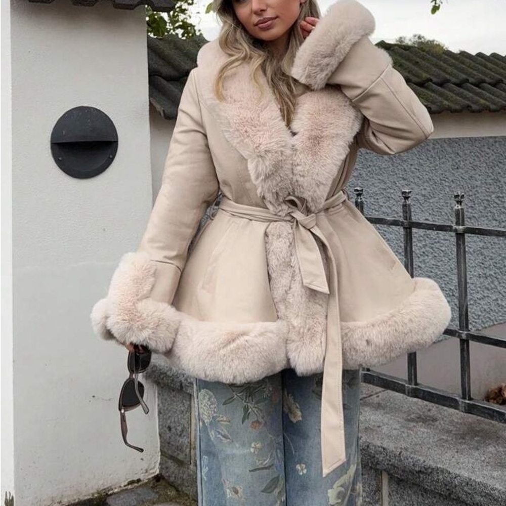 Women Elegant Faux Fur Gray Teddy faux leather Jacket